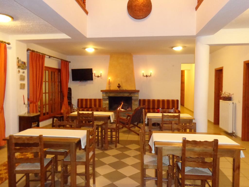 Hotel Faros 2*